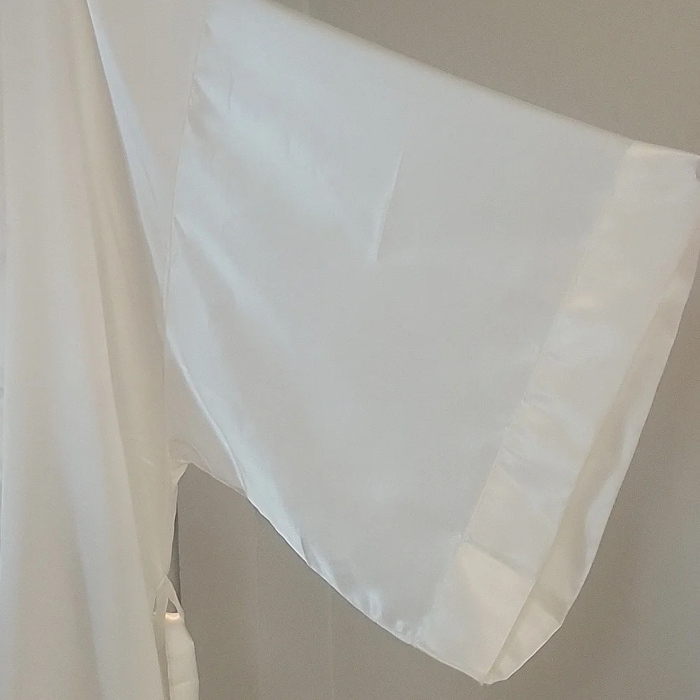 Bride Robe 👰‍♀ White Wedding Robe - Picture 6 of 7